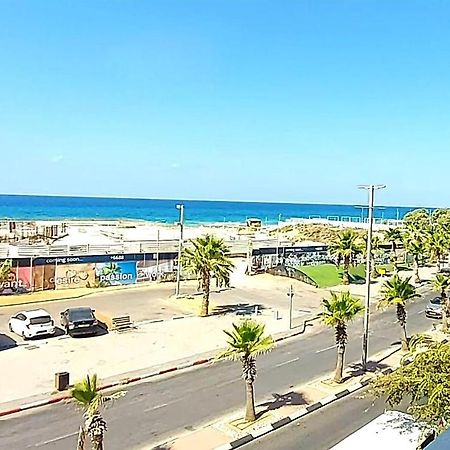 Beachfront Studio Apartment Bat Yam 412 Экстерьер фото