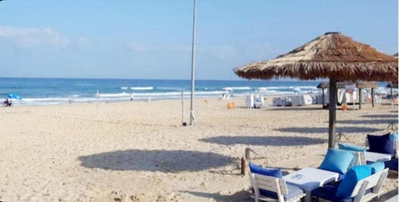 Beachfront Studio Apartment Bat Yam 412 Экстерьер фото