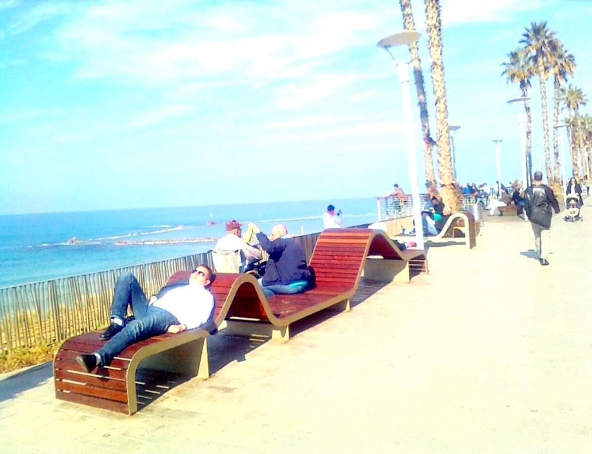 Beachfront Studio Apartment Bat Yam 412 Экстерьер фото