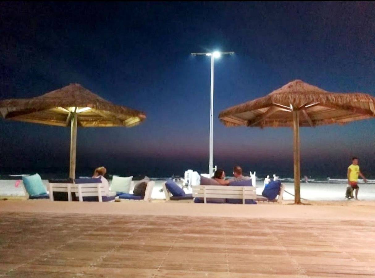 Beachfront Studio Apartment Bat Yam 412 Экстерьер фото