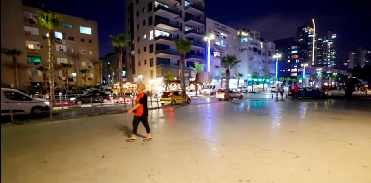 Beachfront Studio Apartment Bat Yam 412 Экстерьер фото