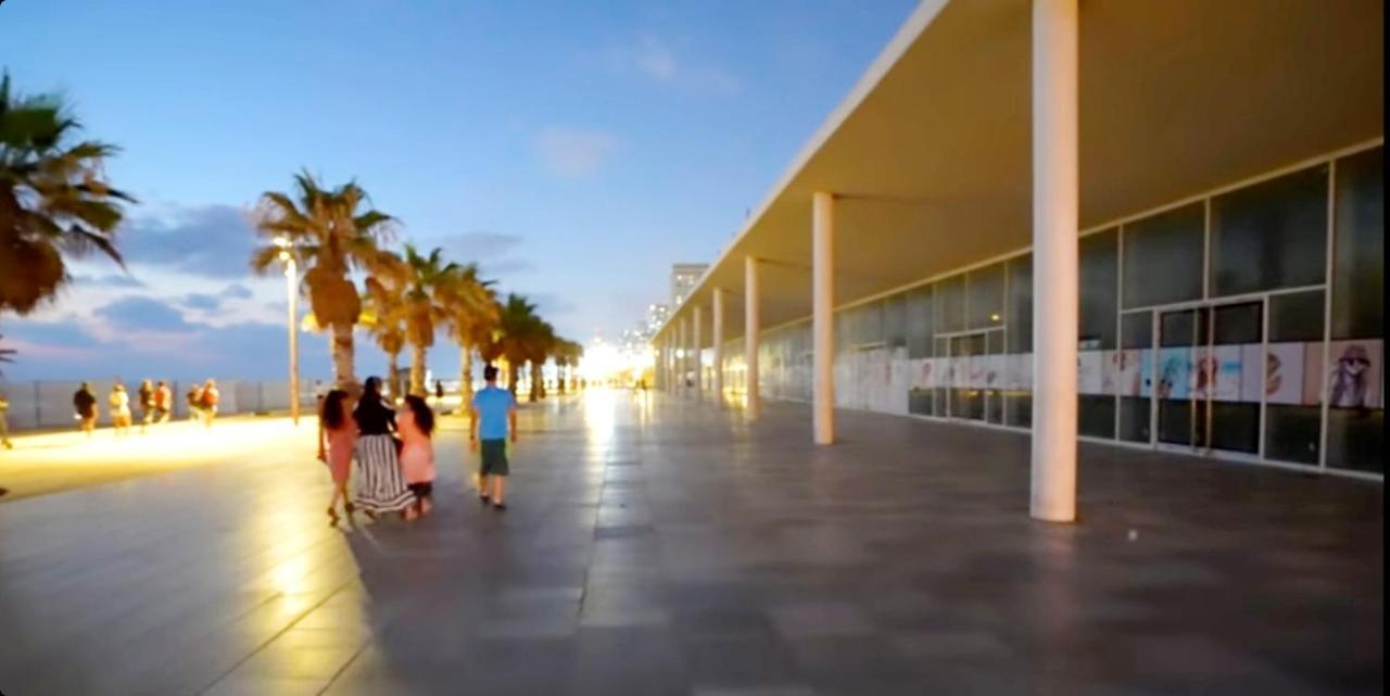 Beachfront Studio Apartment Bat Yam 412 Экстерьер фото