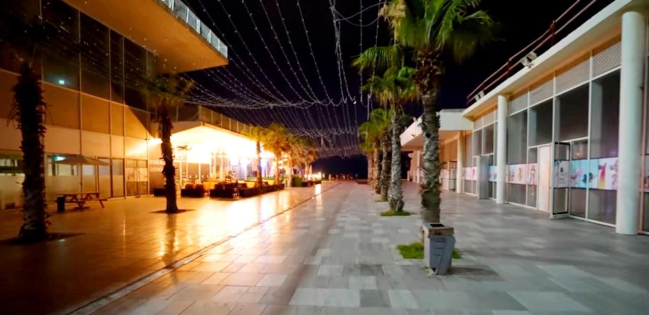 Beachfront Studio Apartment Bat Yam 412 Экстерьер фото