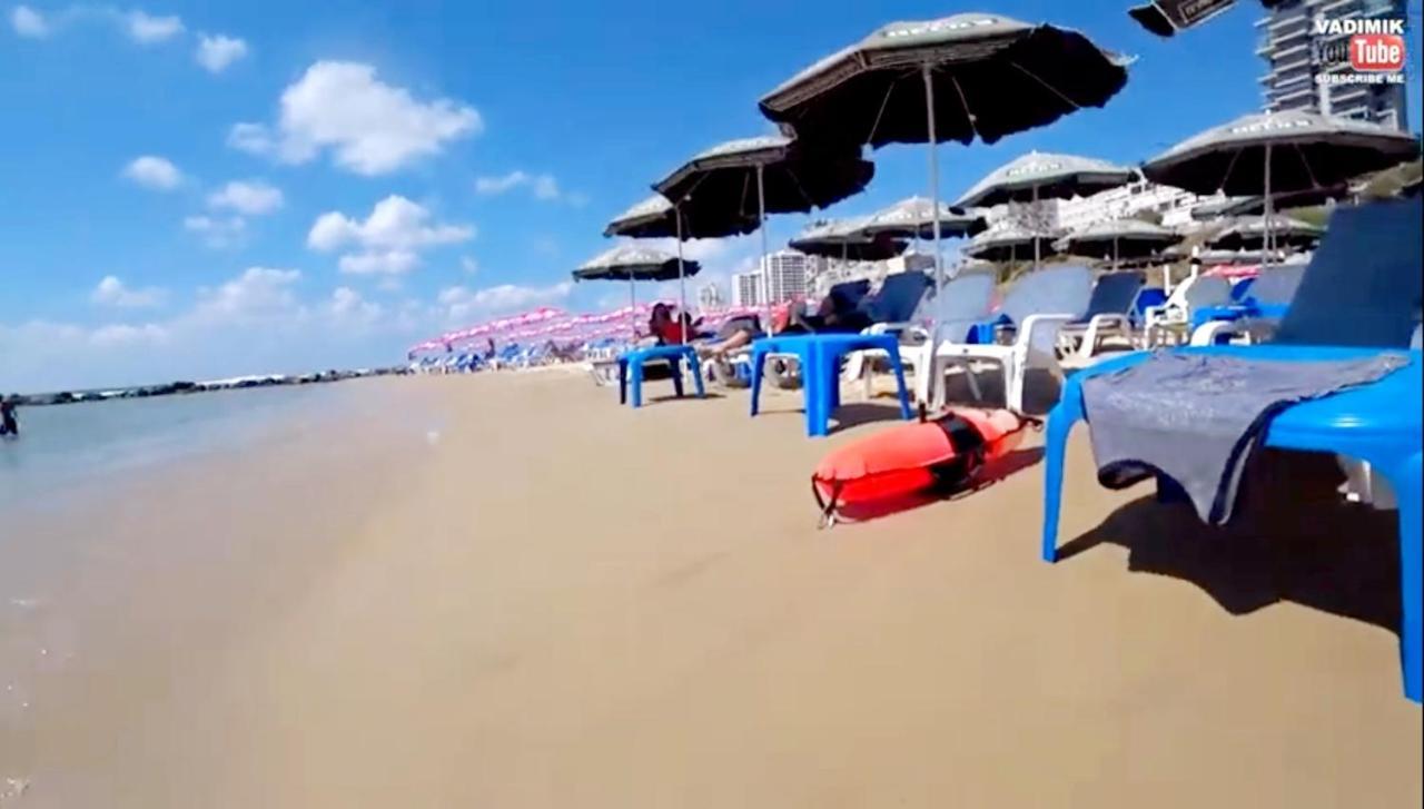 Beachfront Studio Apartment Bat Yam 412 Экстерьер фото