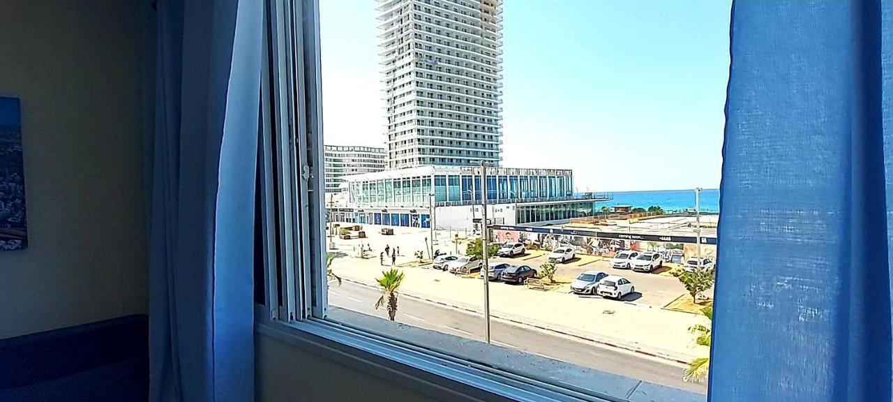 Beachfront Studio Apartment Bat Yam 412 Экстерьер фото